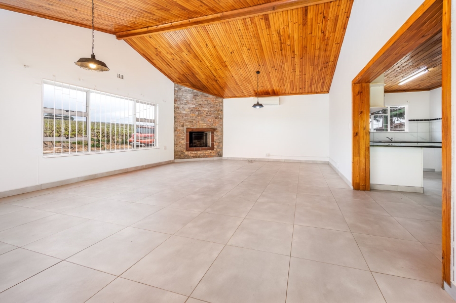 3 Bedroom Property for Sale in Koelenhof AH Western Cape